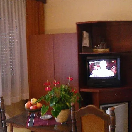 Guest Sinjor Hiša za goste 3*