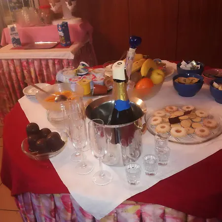Hiša za goste Guest Sinjor 3*